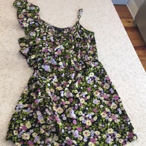 Gorgeous floral dress, asymmetrical top.